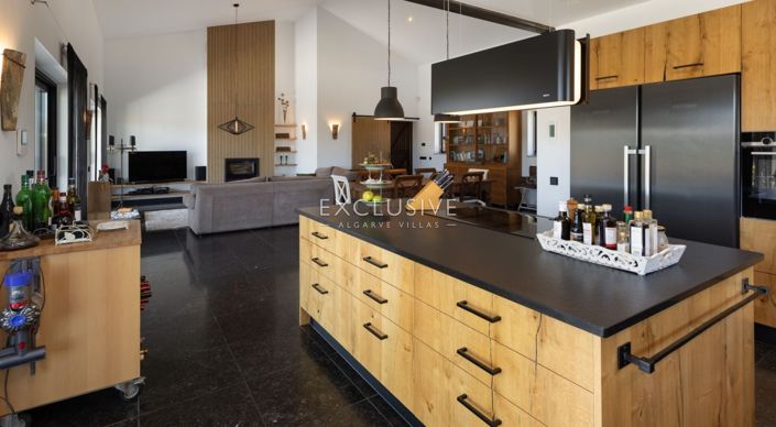 Image No.10-3 Bed Villa for sale