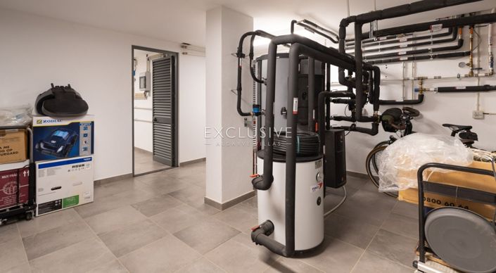 Image No.19-3 Bed Villa for sale