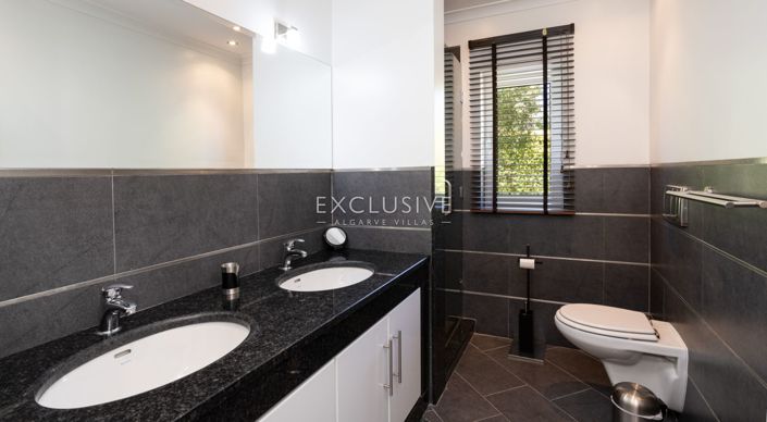 Image No.17-3 Bed Villa for sale