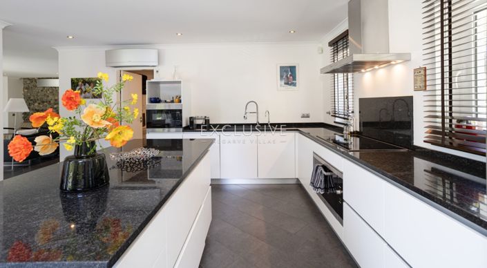 Image No.21-3 Bed Villa for sale