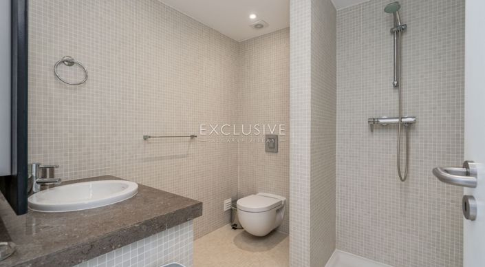 Image No.26-6 Bed Villa for sale