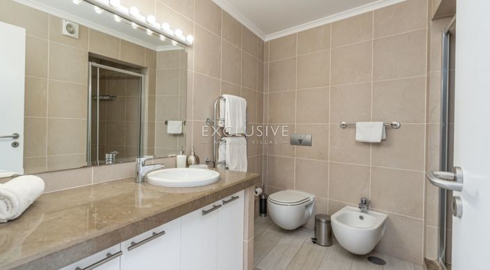 Image No.27-6 Bed Villa for sale