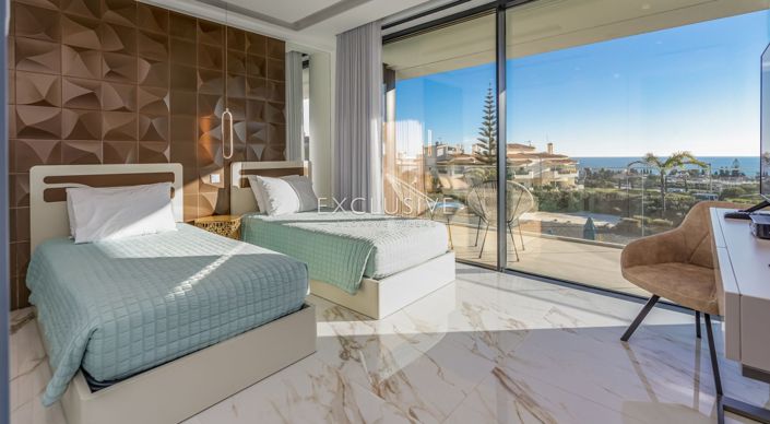 Image No.17-5 Bed Villa for sale