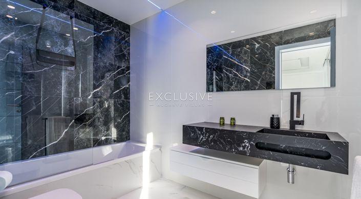 Image No.20-5 Bed Villa for sale