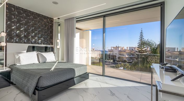 Image No.21-5 Bed Villa for sale