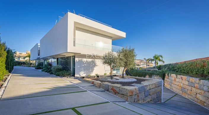 Image No.30-5 Bed Villa for sale