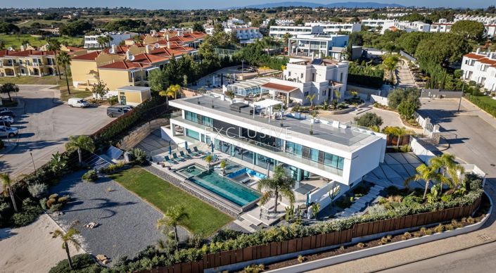 Image No.29-5 Bed Villa for sale