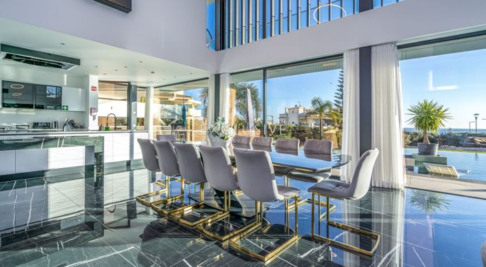 Image No.8-5 Bed Villa for sale