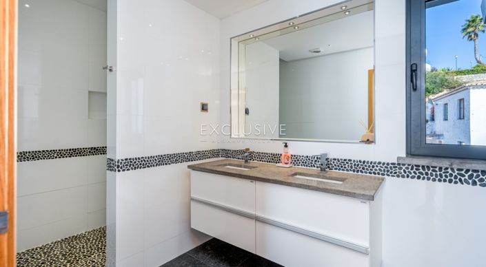 Image No.13-5 Bed Villa for sale