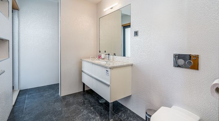 Image No.15-5 Bed Villa for sale