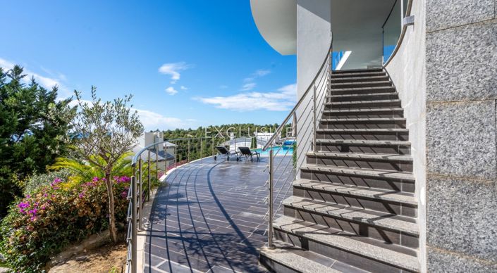 Image No.22-5 Bed Villa for sale