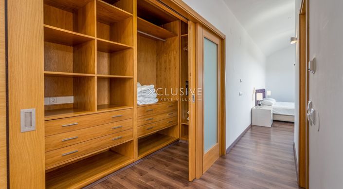 Image No.8-5 Bed Villa for sale