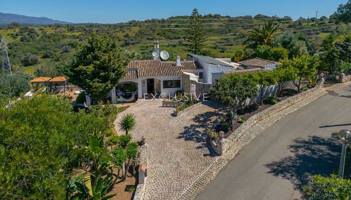 Image No.2-4 Bed Villa for sale