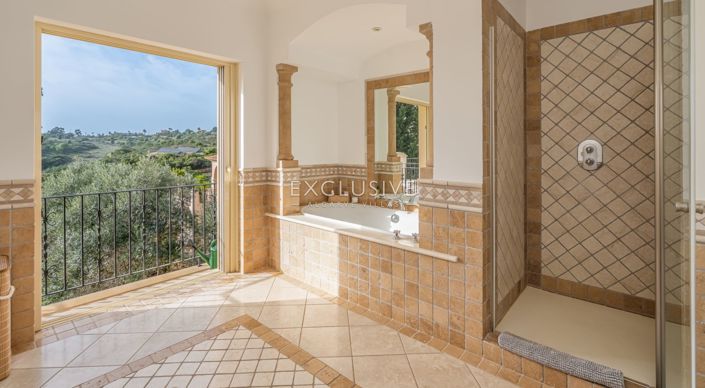 Image No.19-3 Bed Villa for sale