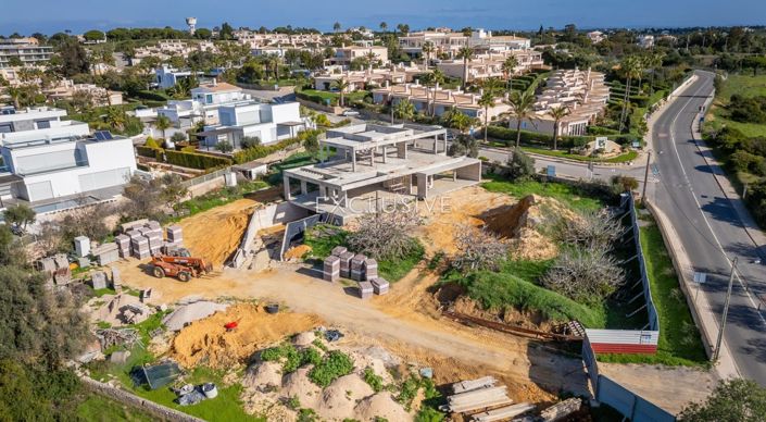 Image No.17-5 Bed Villa for sale