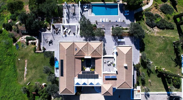 Image No.2-5 Bed Villa for sale