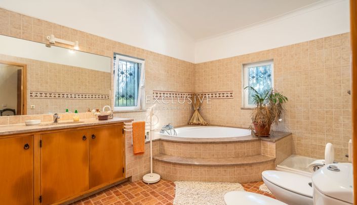 Image No.18-3 Bed Villa for sale