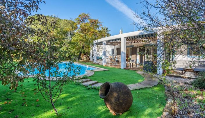 Image No.2-3 Bed Villa for sale