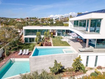 1 - Porto de Mos, Villa