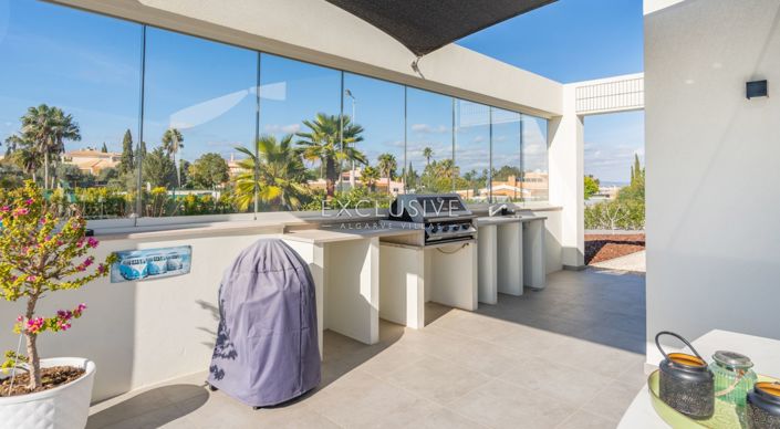 Image No.20-4 Bed Villa for sale