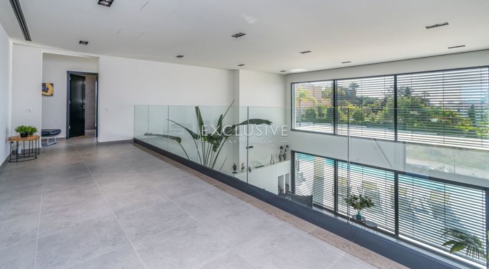 Image No.4-4 Bed Villa for sale