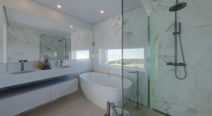 Image No.5-3 Bed Townhouse for sale