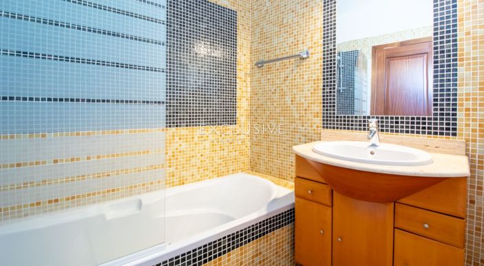 Image No.15-4 Bed Villa for sale