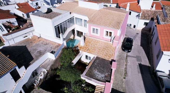 Image No.3-4 Bed Villa for sale