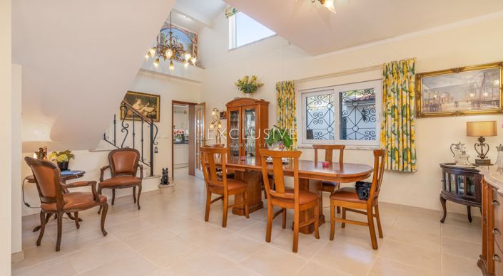 Image No.10-6 Bed Villa for sale