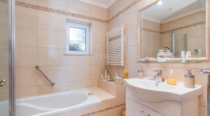 Image No.23-6 Bed Villa for sale