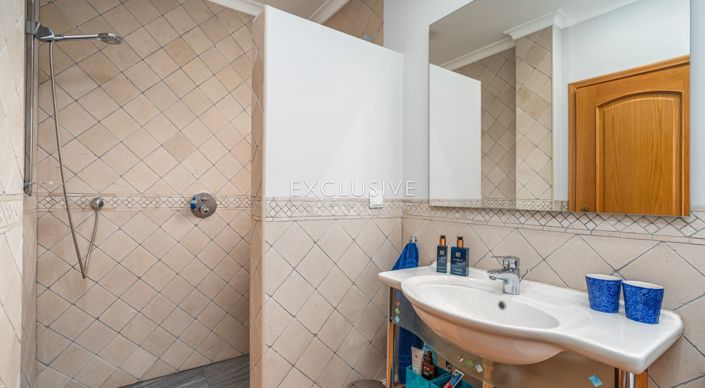 Image No.16-4 Bed Villa for sale