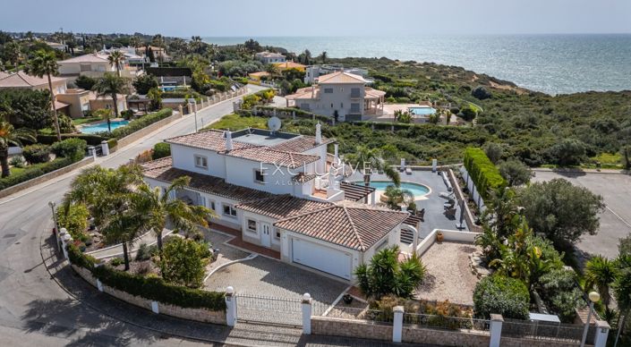 Image No.2-4 Bed Villa for sale