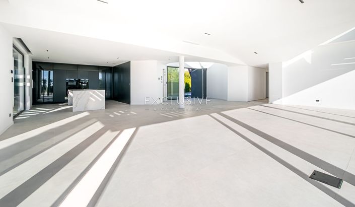 Image No.17-4 Bed Villa for sale