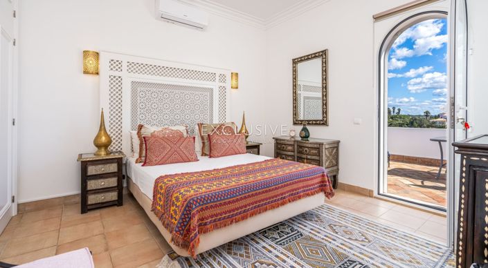 Image No.11-5 Bed Villa for sale