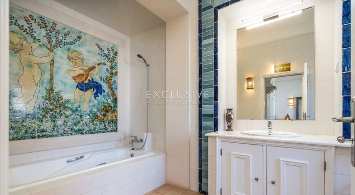 Image No.14-5 Bed Villa for sale