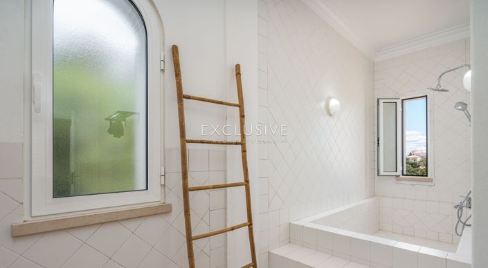 Image No.17-5 Bed Villa for sale