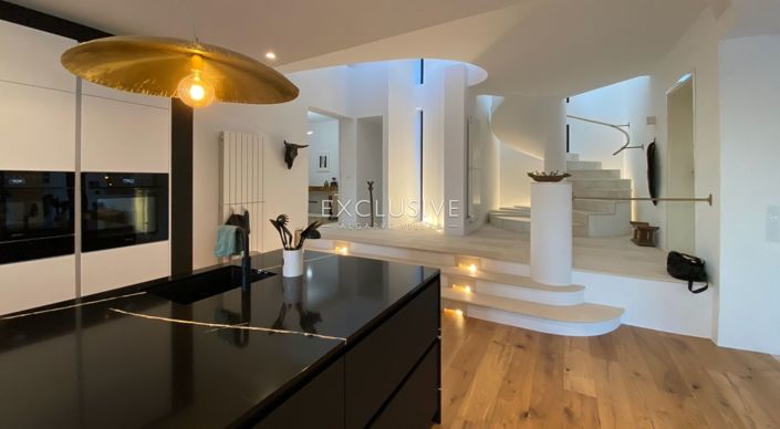 Image No.10-3 Bed Villa for sale