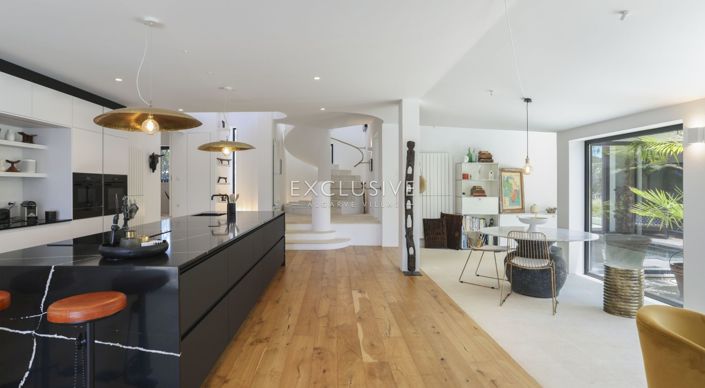 Image No.11-3 Bed Villa for sale