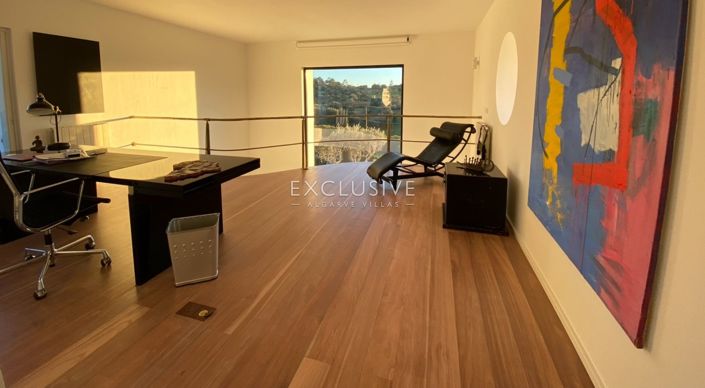 Image No.19-3 Bed Villa for sale