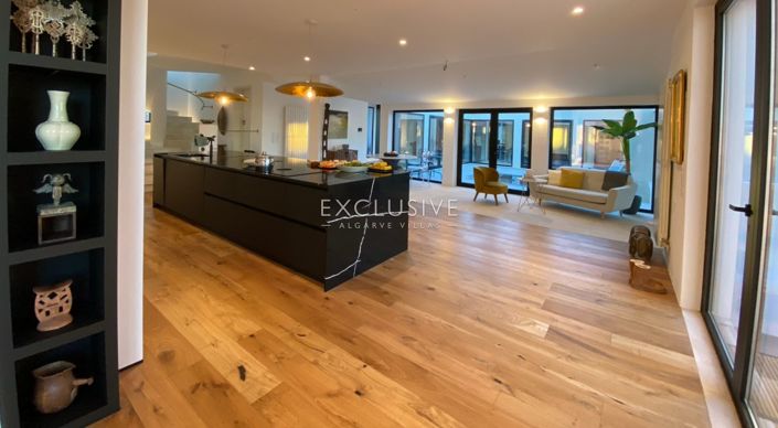 Image No.8-3 Bed Villa for sale