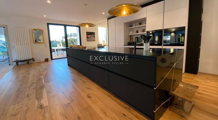 Image No.9-3 Bed Villa for sale