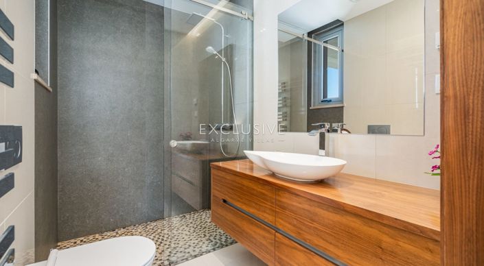 Image No.11-3 Bed Villa for sale