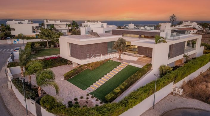 Image No.25-3 Bed Villa for sale