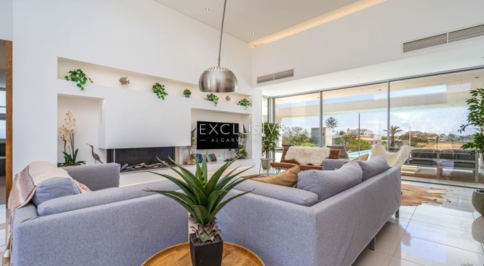 Image No.3-3 Bed Villa for sale