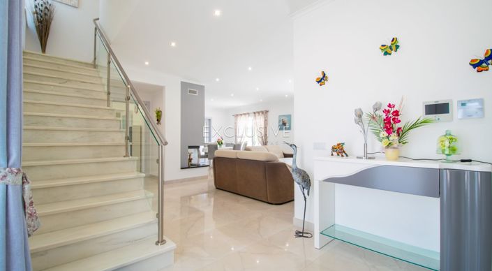 Image No.7-4 Bed Villa for sale