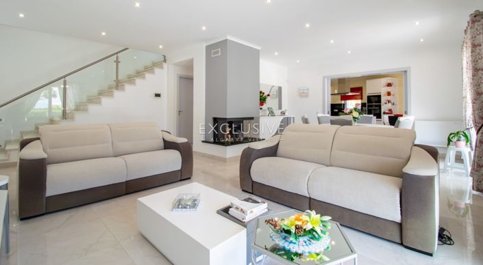 Image No.8-4 Bed Villa for sale