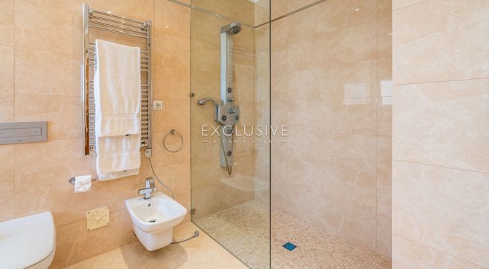 Image No.13-4 Bed Villa for sale