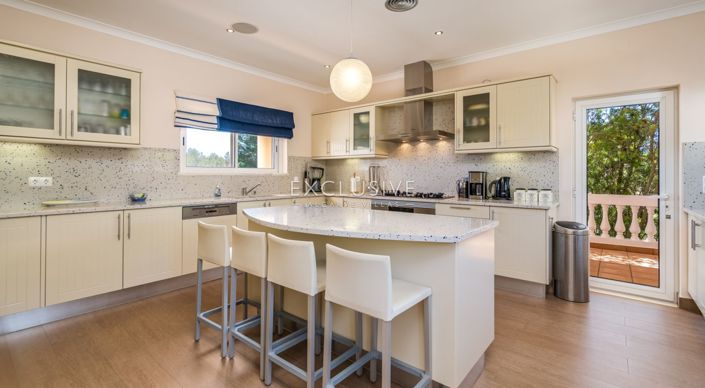 Image No.8-4 Bed Villa for sale