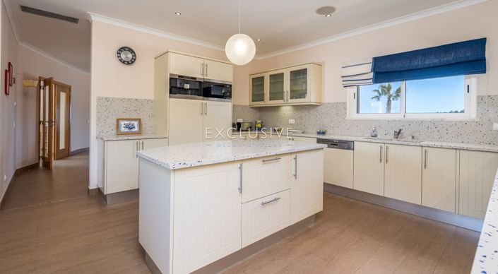 Image No.9-4 Bed Villa for sale