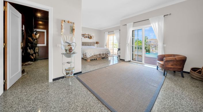 Image No.18-4 Bed Villa for sale